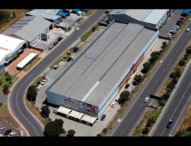 2,940M² FACTORY TO LET IN AIRPORT INDUSTRIA